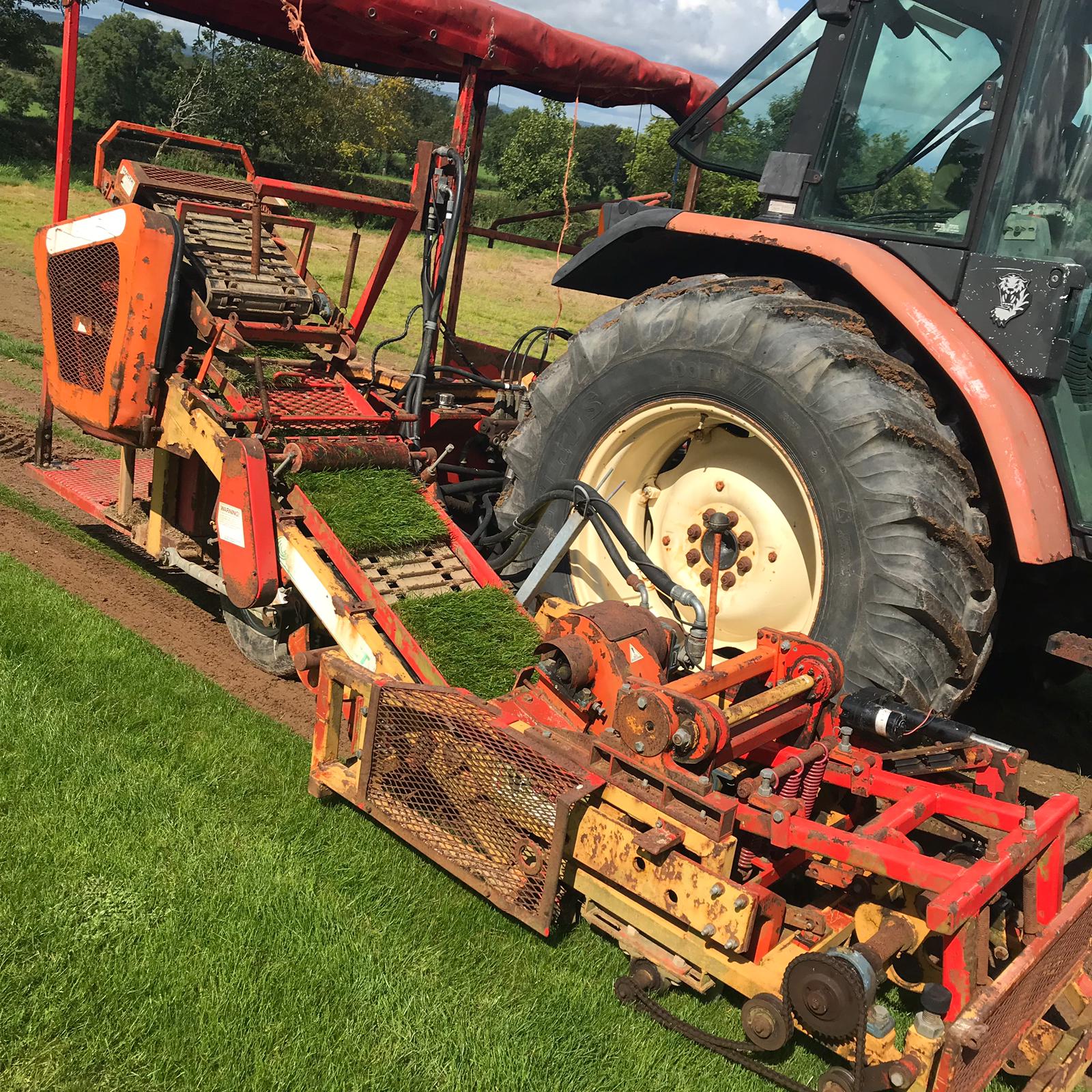 Hallmarket 2010 Turf Harvester Turf machinery for sale