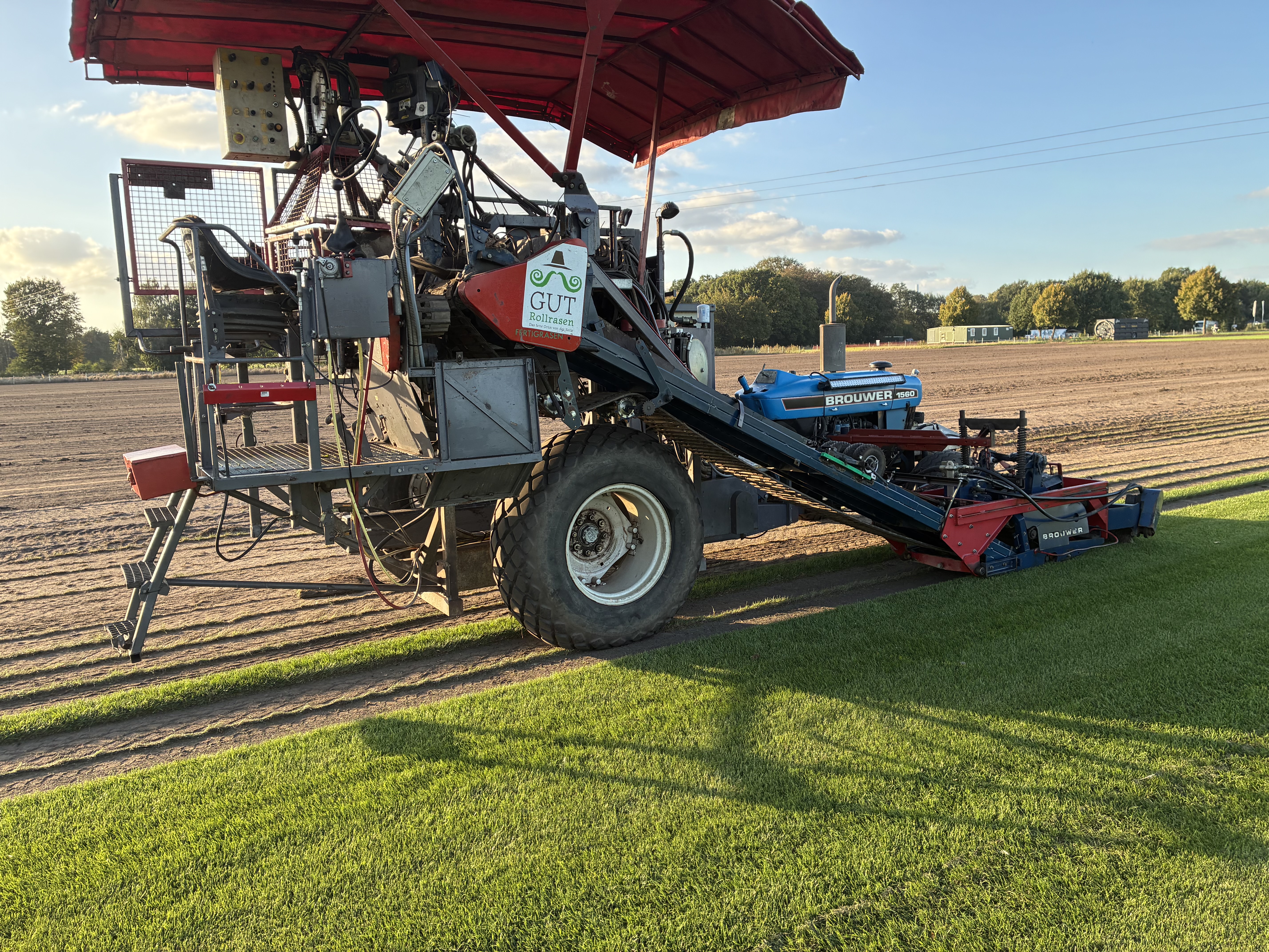 Hytek Autostacker with Brouwer 1560 Peeling unit for sale