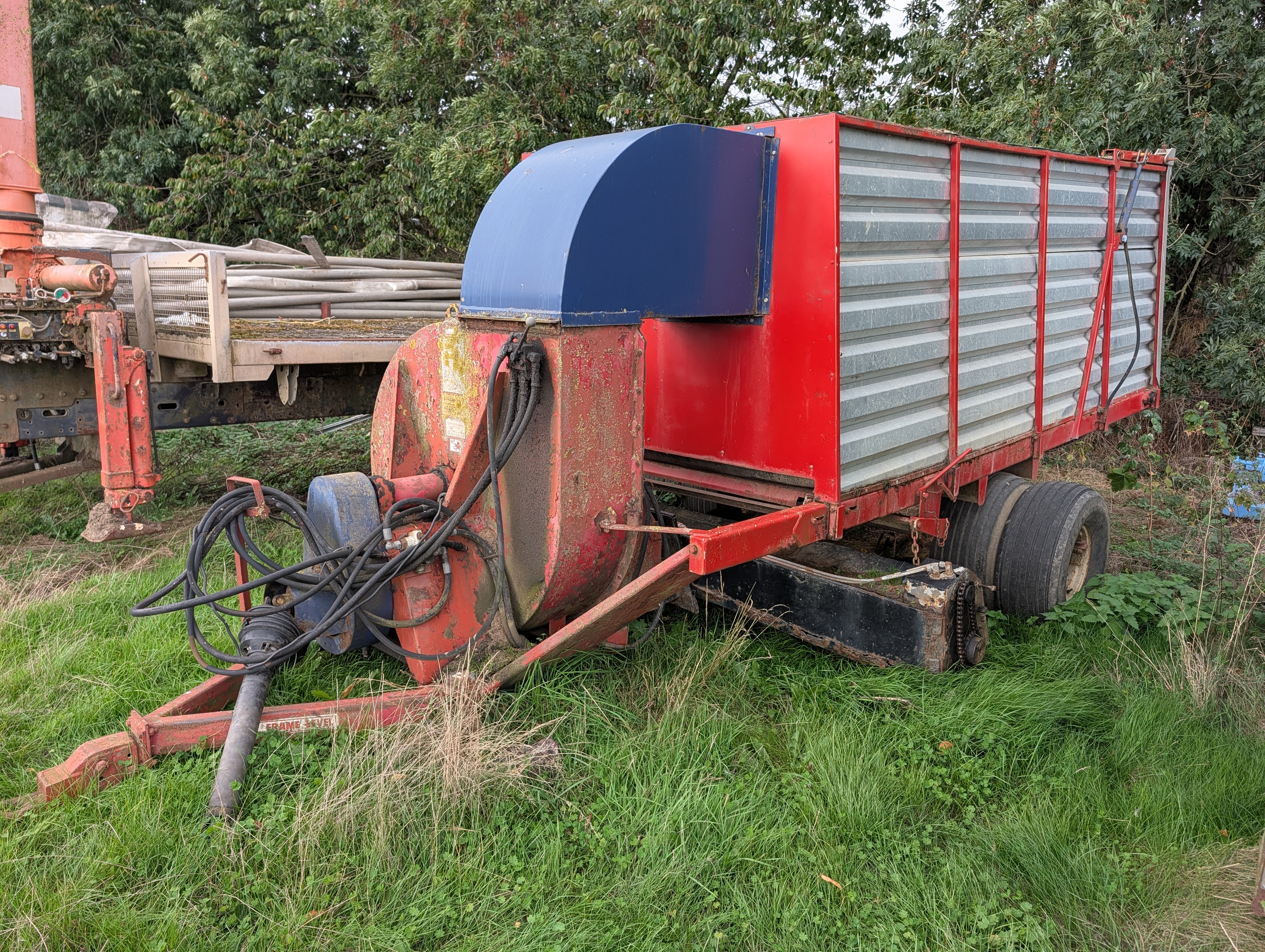 Brouwer Turf Vacuum for sale